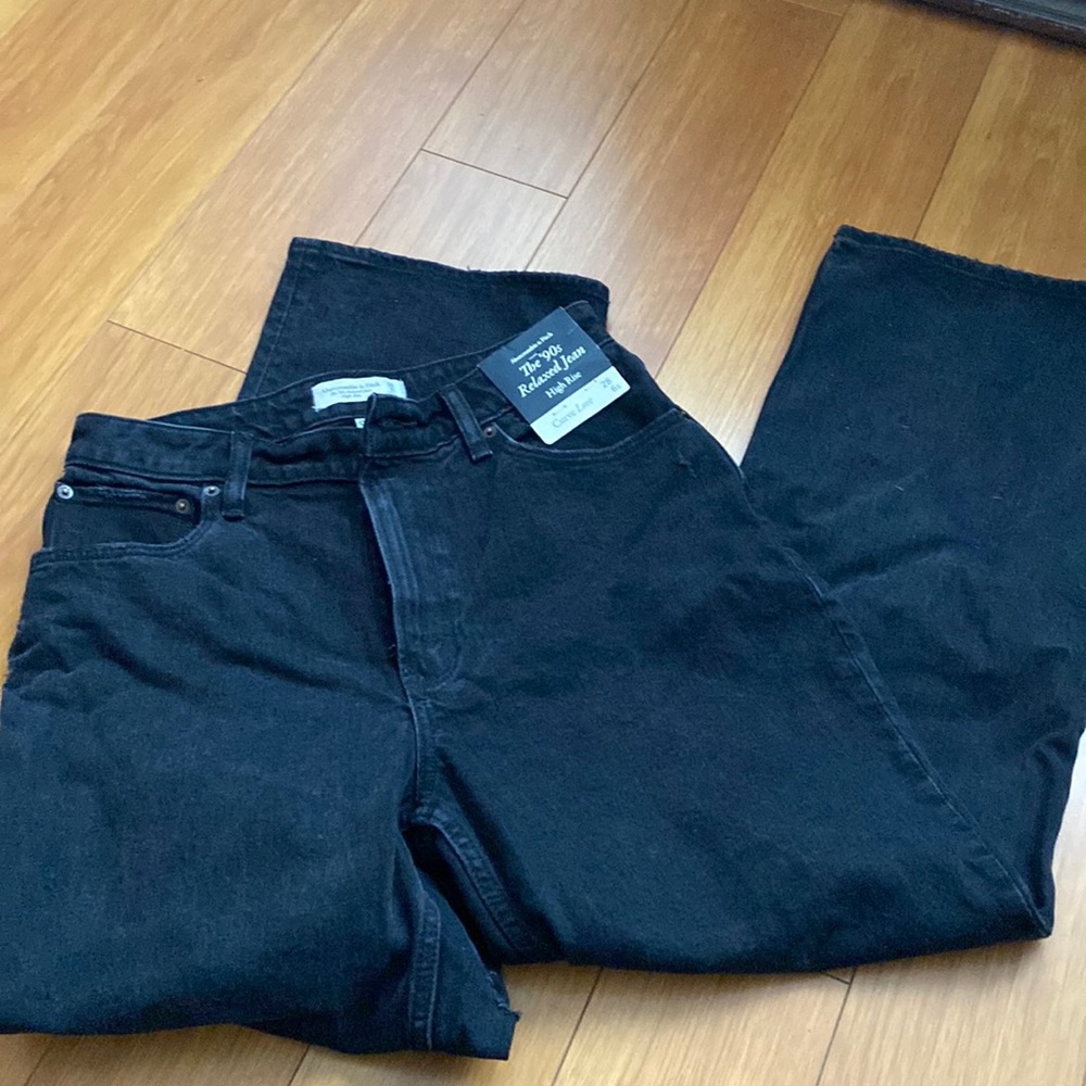 High Rise 90s Relaxed Jean - Abercrombie & Fitch